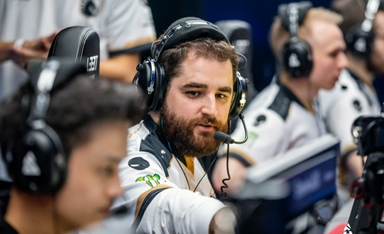 揭秘风暴英雄商城功能与特色